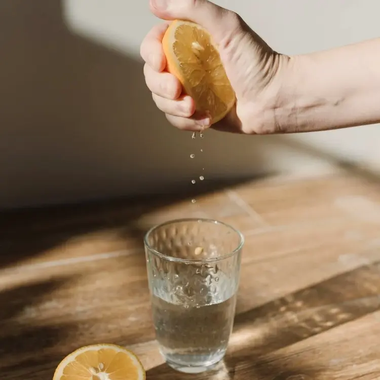 Jus de citron, solution drainante efficace