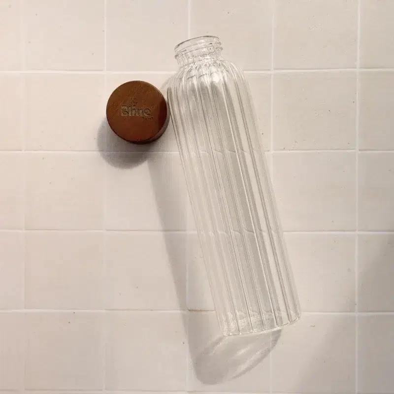 Gourde en verre design avec bouchon en bois d'acacia